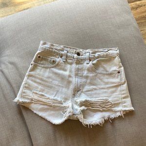 Vintage Levi's Cut-Off Denim Shorts sz 29